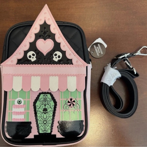 🆕🕸️ BATH & BODY WORKS LIMITED EDITION HALLOWEEN GLOW-IN-THE-DARK CROSSBODY BAG. - Picture 12 of 16